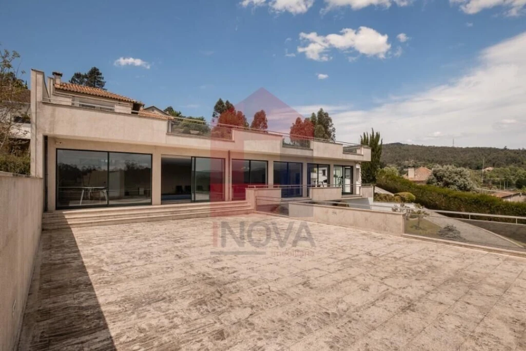 Moradia T4 para Venda em Pico de Regalados, Gondiães e Mós Foto 36