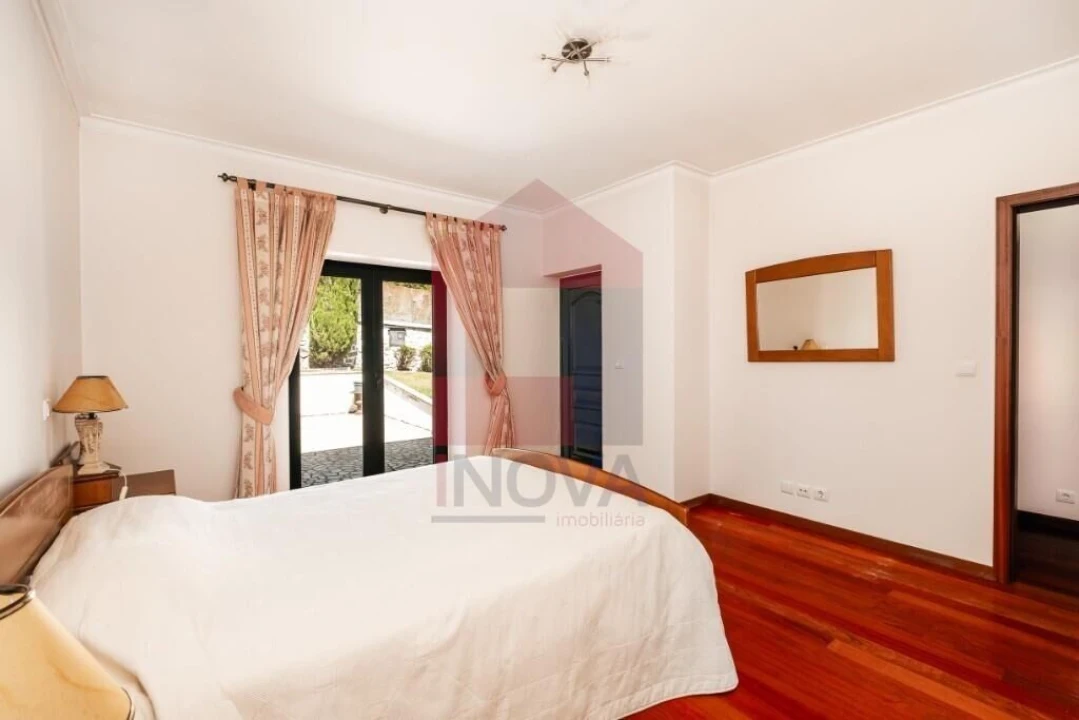 Moradia T4 para Venda em Pico de Regalados, Gondiães e Mós Foto 11