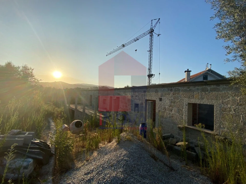 Moradia T4 para Venda em Sande, Vilarinho, Barros e Gomide Foto 21