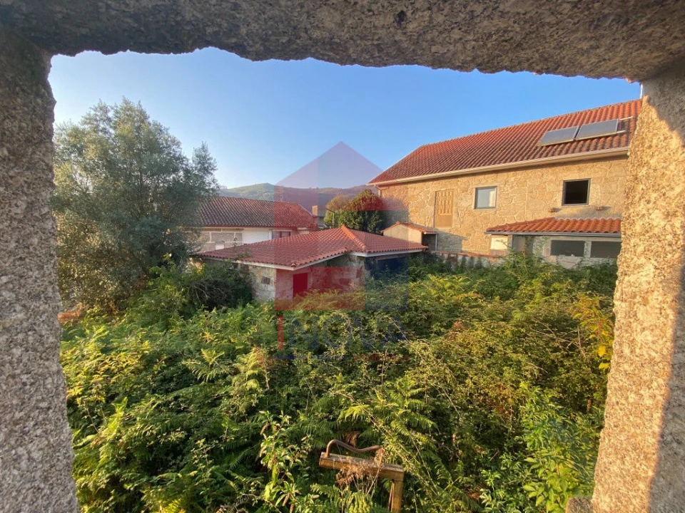 Moradia T4 para Venda em Sande, Vilarinho, Barros e Gomide Foto 13