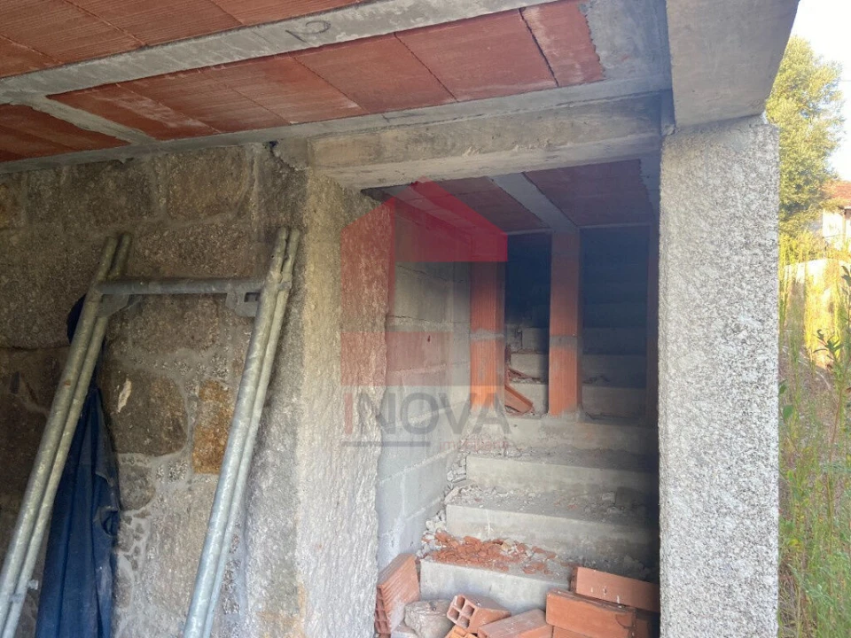 Moradia T4 para Venda em Sande, Vilarinho, Barros e Gomide Foto 18