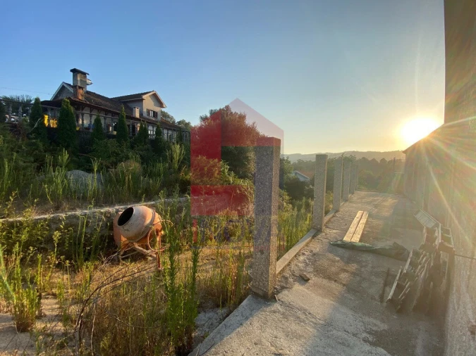 Moradia T4 para Venda em Sande, Vilarinho, Barros e Gomide Foto 22