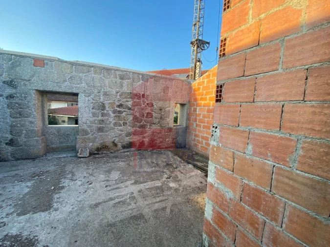 Moradia T4 para Venda em Sande, Vilarinho, Barros e Gomide Foto 4