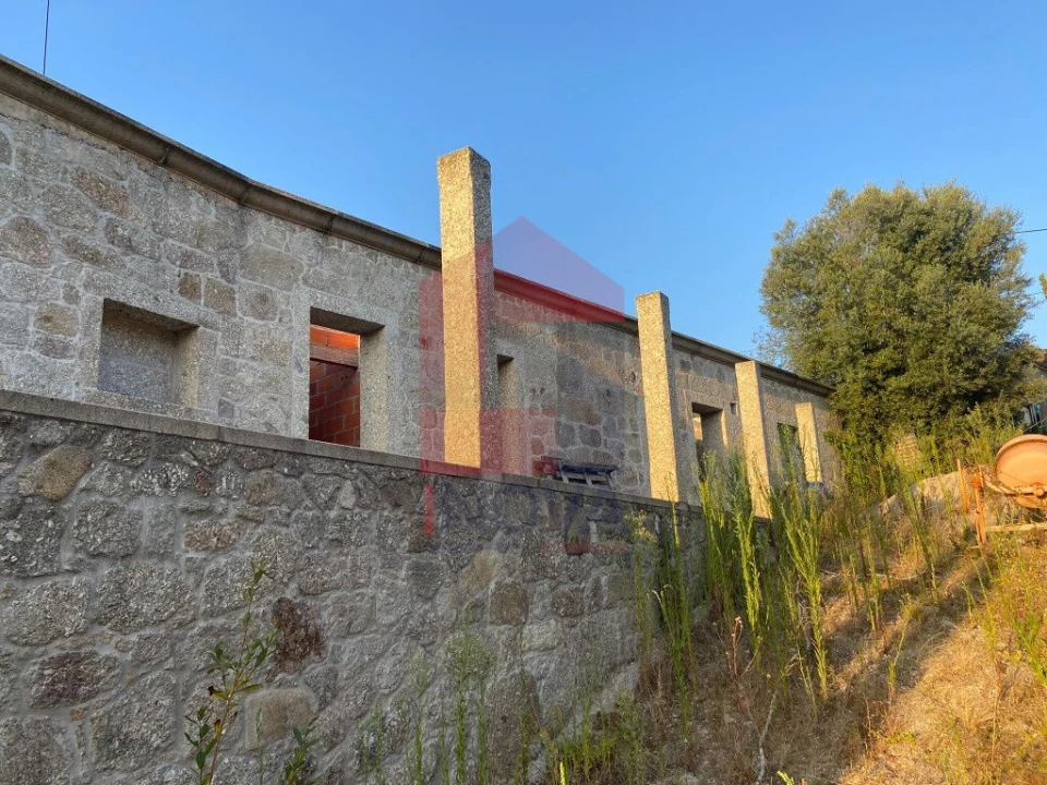 Moradia T4 para Venda em Sande, Vilarinho, Barros e Gomide Foto 15