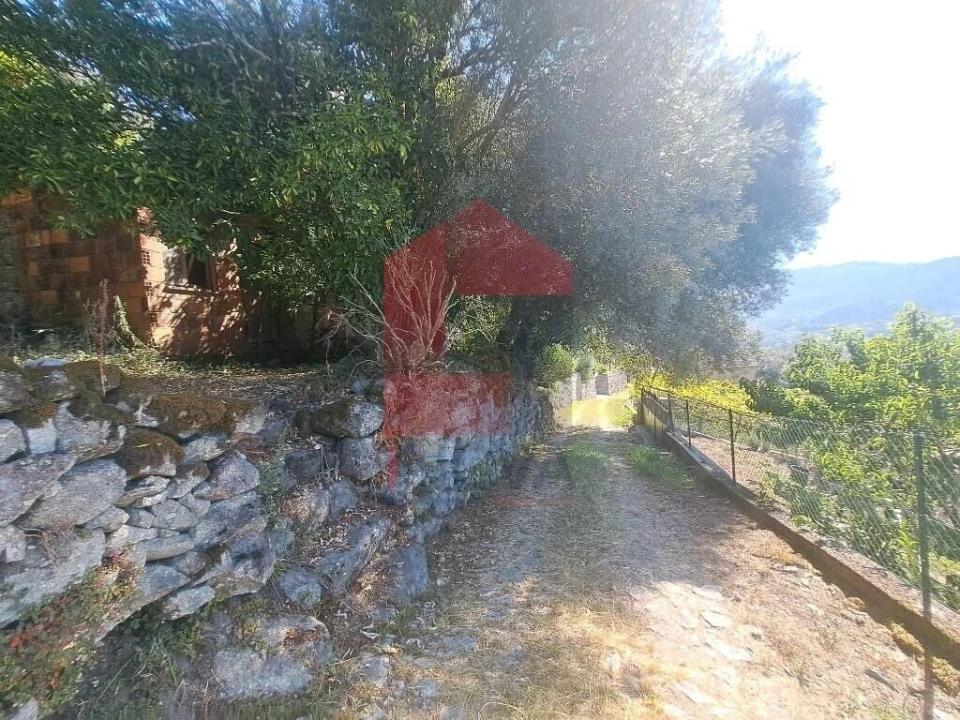 Moradia T0 para Venda em Oriz (Santa Marinha) e Oriz (São Miguel) Foto 13