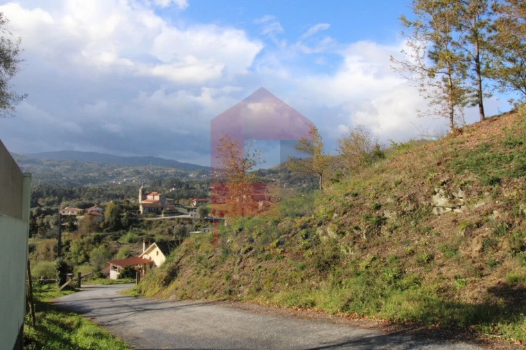 Terreno para Venda em Sande, Vilarinho, Barros e Gomide Foto 4