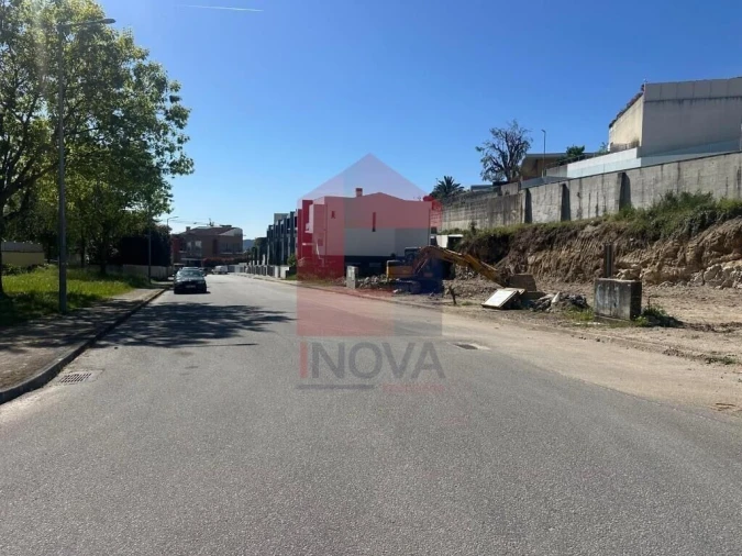 Moradia T3 para Venda em Nogueira, Fraião e Lamaçães Foto 22