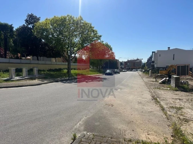 Moradia T3 para Venda em Nogueira, Fraião e Lamaçães Foto 21