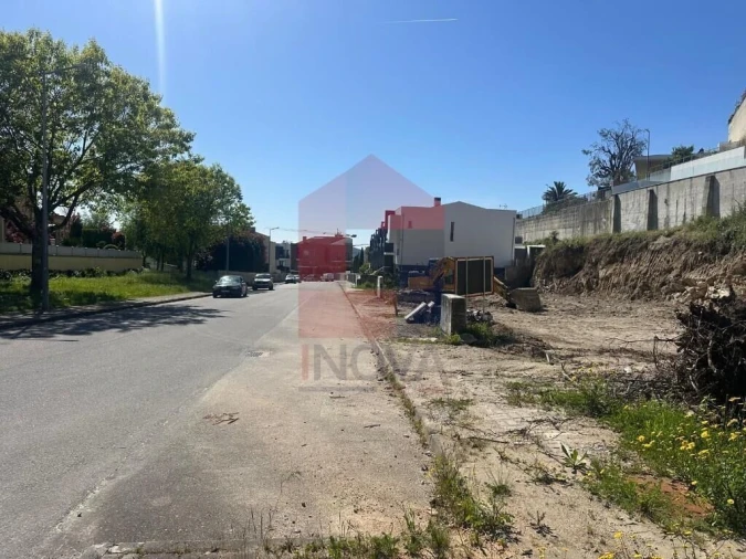 Moradia T3 para Venda em Nogueira, Fraião e Lamaçães Foto 14