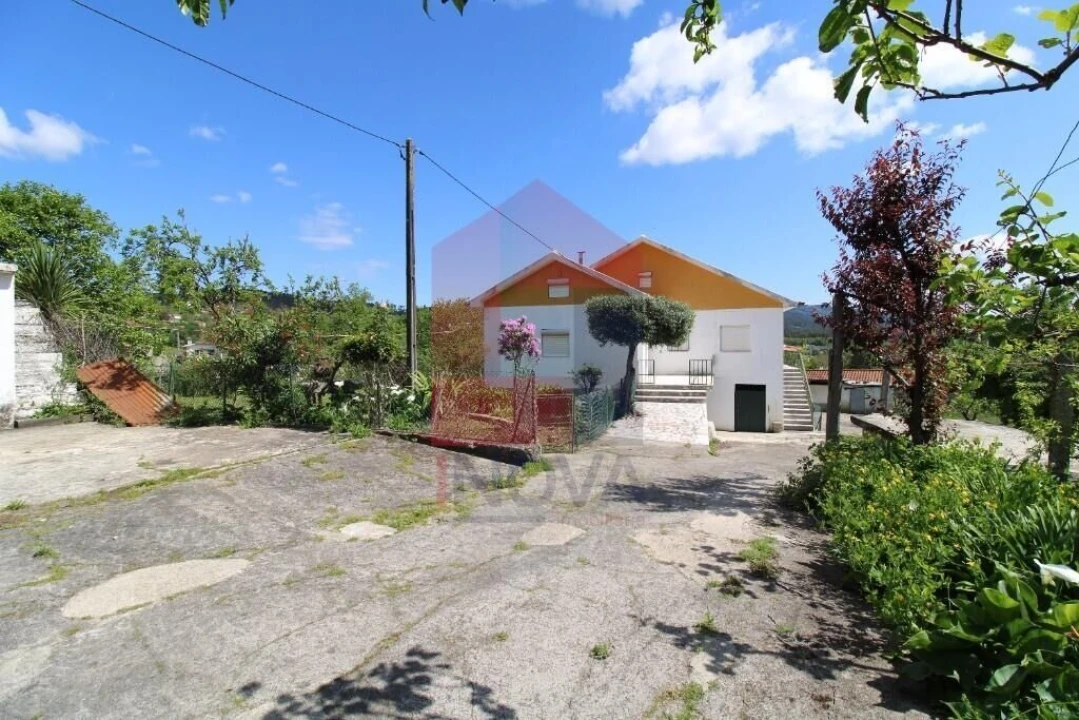 Moradia T3 para Venda em Escariz (São Mamede) e Escariz (São Martinho) Foto 30