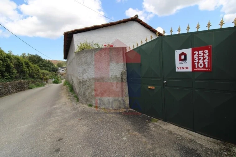 Moradia T3 para Venda em Escariz (São Mamede) e Escariz (São Martinho) Foto 75