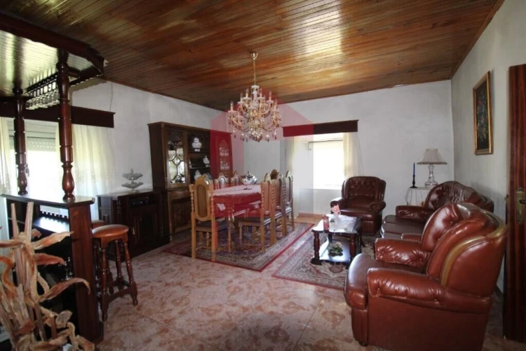 Moradia T3 para Venda em Escariz (São Mamede) e Escariz (São Martinho) Foto 8