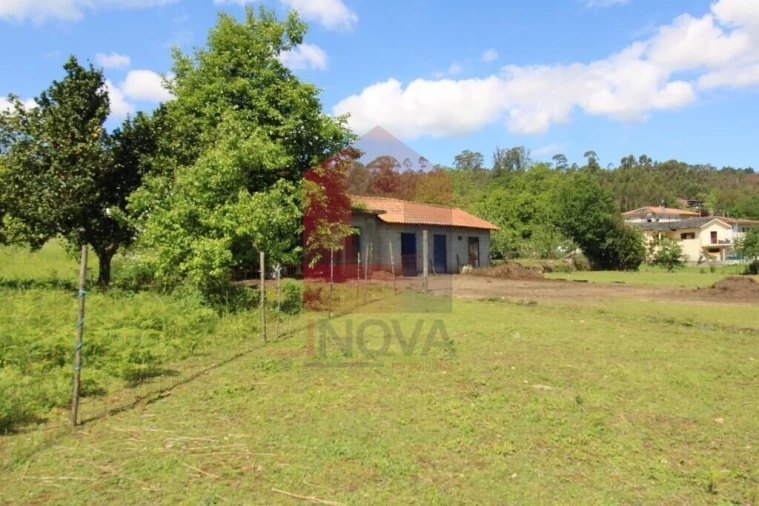 Moradia T3 para Venda em Escariz (São Mamede) e Escariz (São Martinho) Foto 45