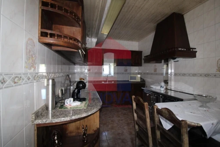 Moradia T3 para Venda em Escariz (São Mamede) e Escariz (São Martinho) Foto 3