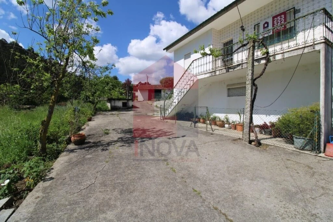 Moradia T3 para Venda em Escariz (São Mamede) e Escariz (São Martinho) Foto 59