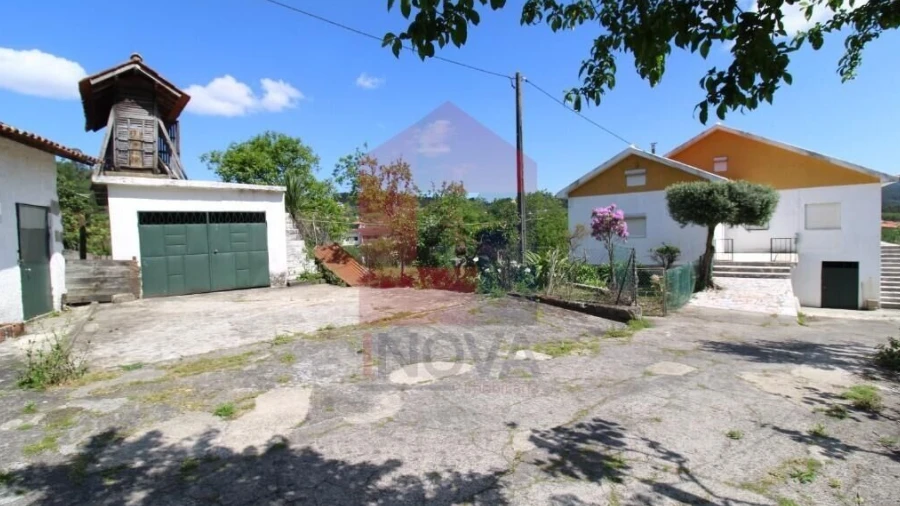 Moradia T3 para Venda em Escariz (São Mamede) e Escariz (São Martinho)