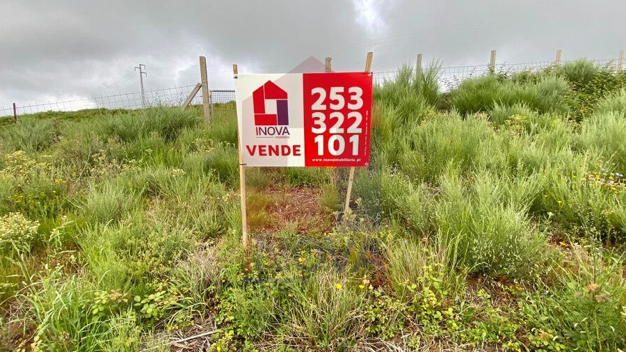 Terreno para Venda em Cibões e Brufe