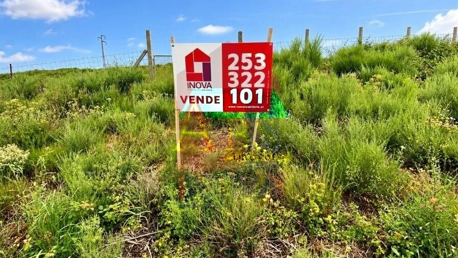 Terreno para Venda em Cibões e Brufe