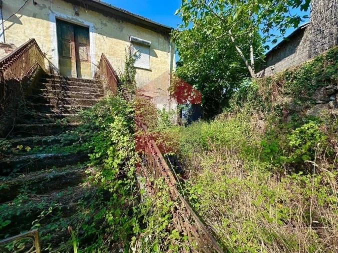 Moradia T4 para Venda em Chorense e Monte Foto 4