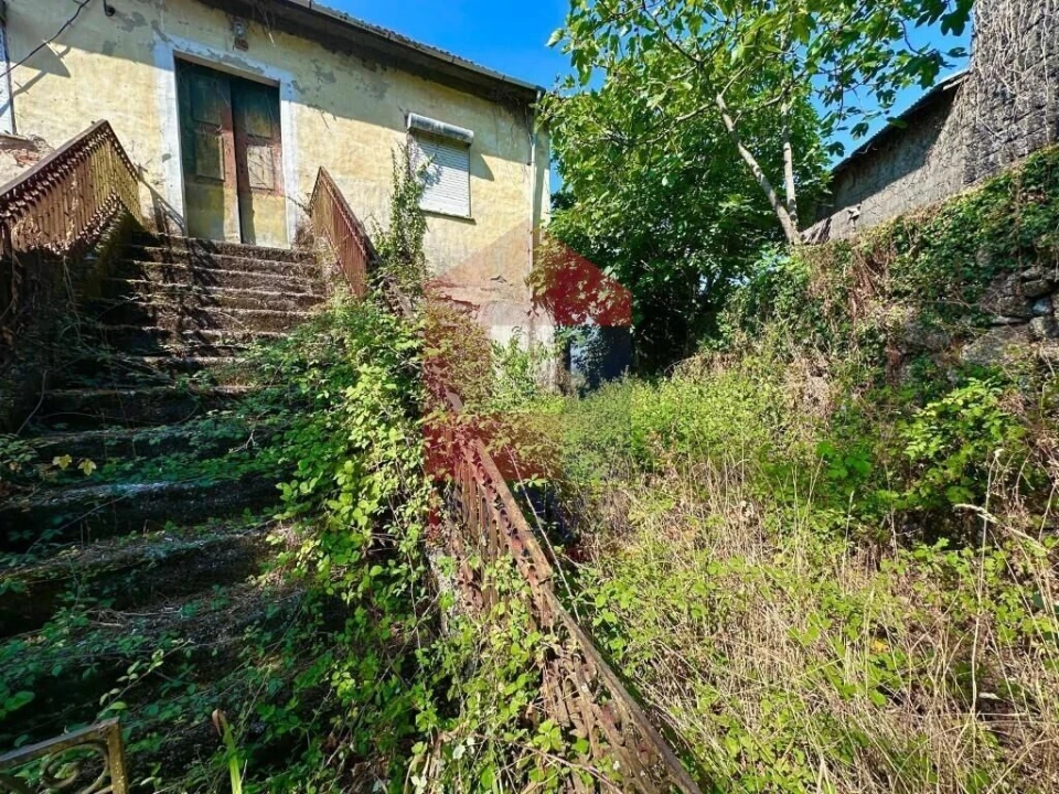 Moradia T4 para Venda em Chorense e Monte Foto 4