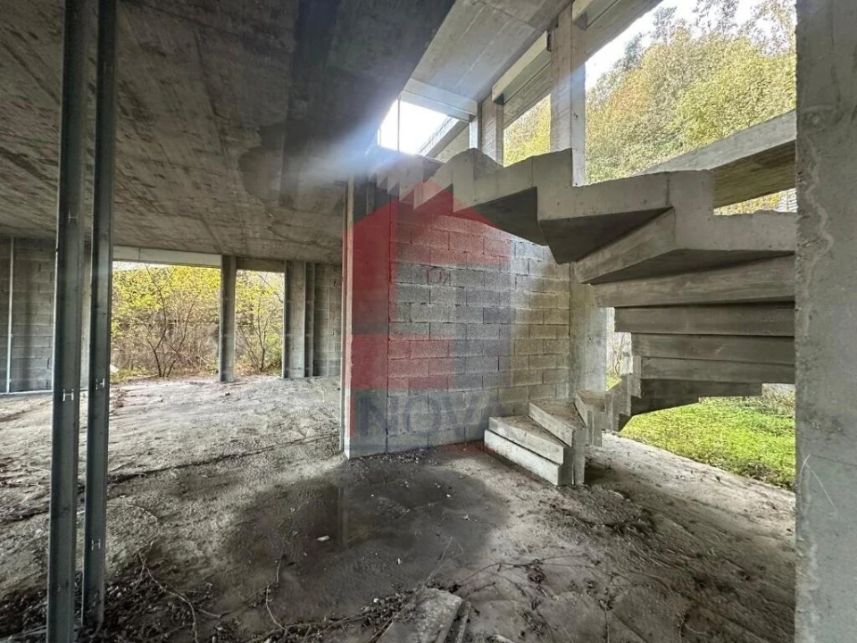 Moradia T4 para Venda em Esqueiros, Nevogilde e Travassós Foto 27