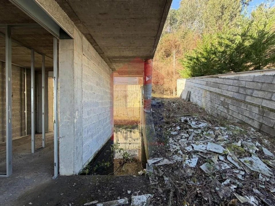 Moradia T4 para Venda em Esqueiros, Nevogilde e Travassós Foto 25