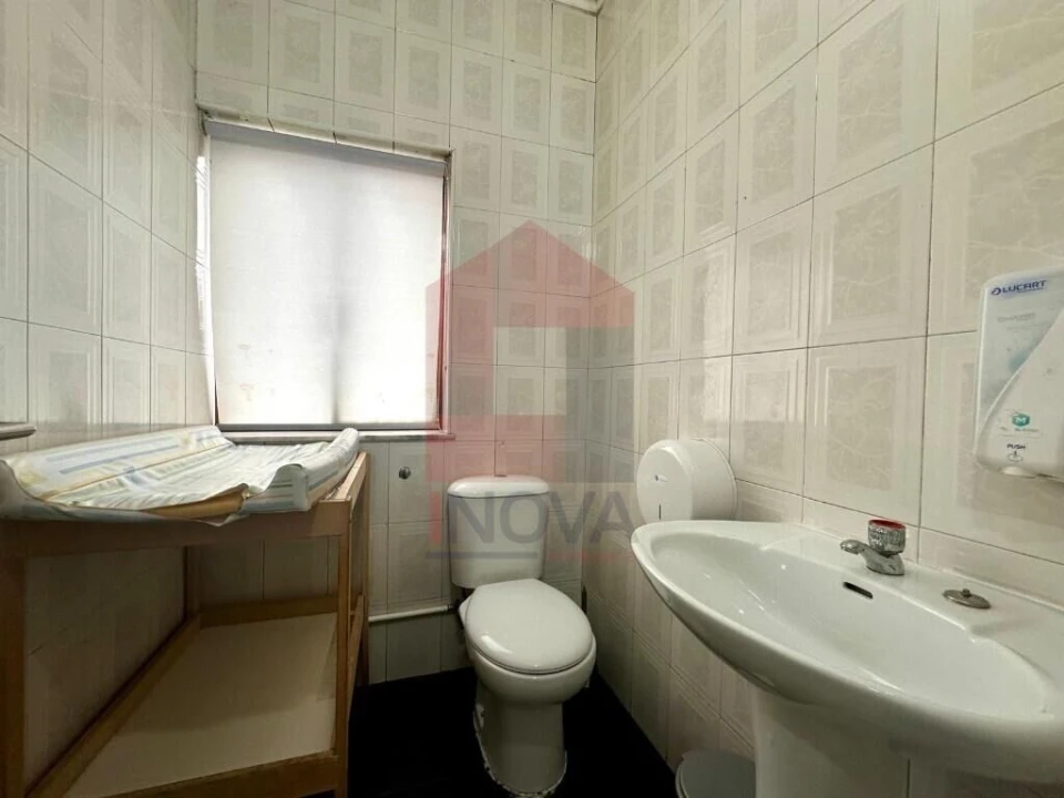 Loja para Trespasse em Vila de Prado Foto 24