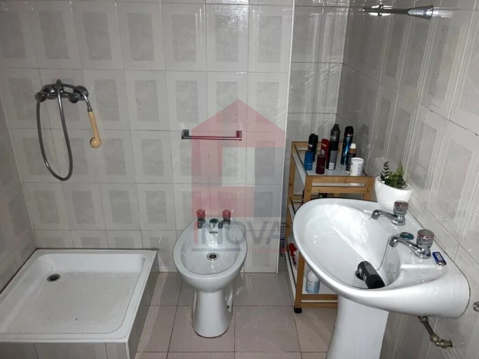 Loja para Trespasse em Vila de Prado Foto 25