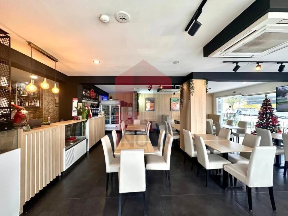 Loja para Trespasse em Vila de Prado Foto 6