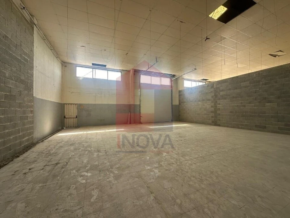 Armazém para Arrendamento em Pico de Regalados, Gondiães e Mós Foto 4