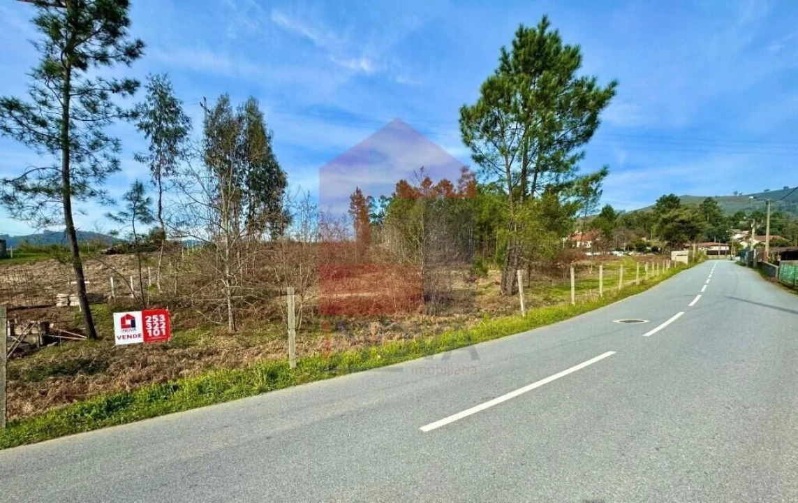 Terreno para Venda em Sande, Vilarinho, Barros e Gomide Foto 1