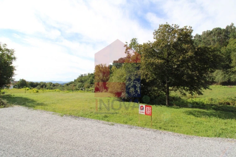 Terreno para Venda em Sande, Vilarinho, Barros e Gomide Foto 2
