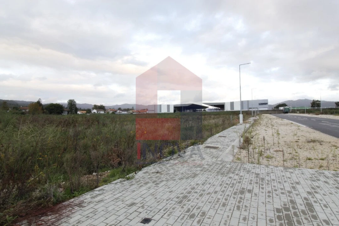 Terreno para Venda em Amares e Figueiredo Foto 4