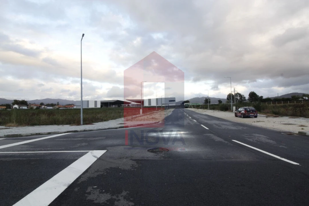 Terreno para Venda em Amares e Figueiredo Foto 3