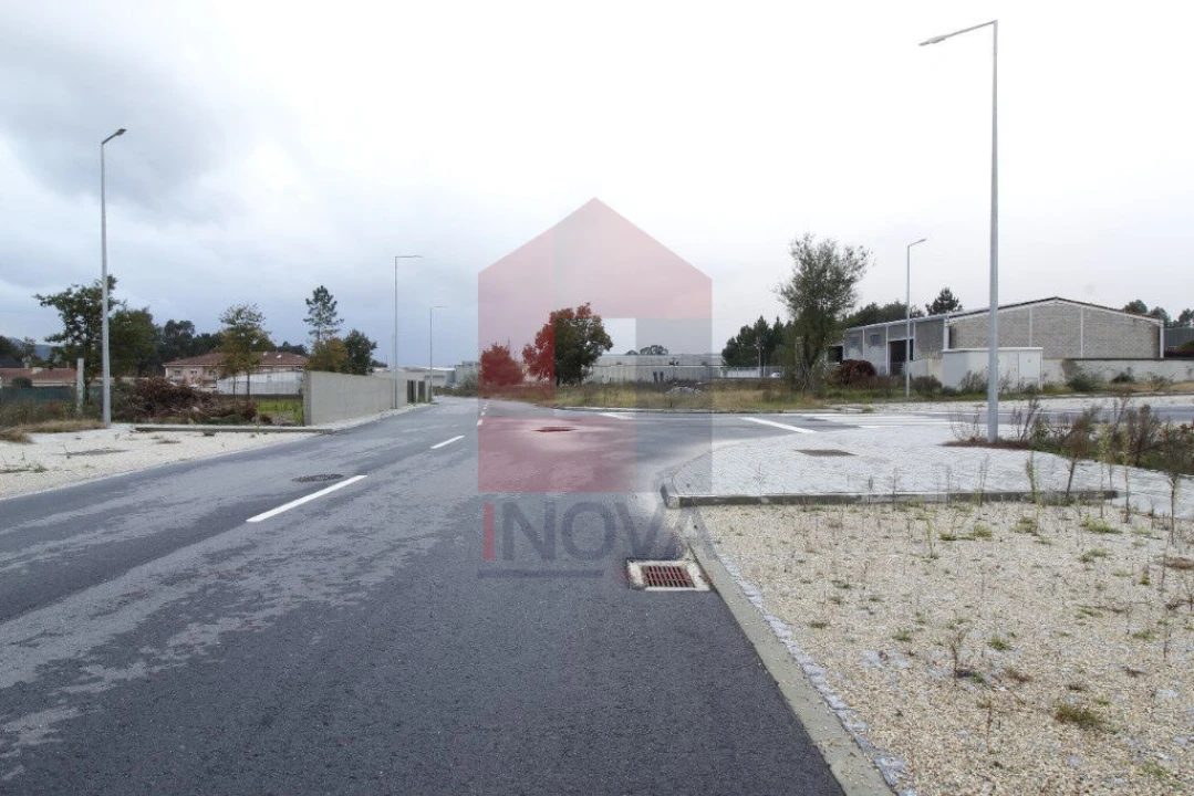Terreno para Venda em Amares e Figueiredo Foto 2