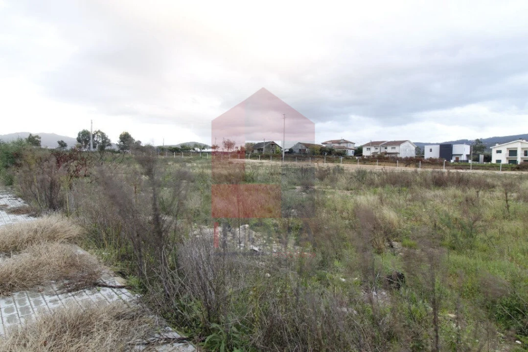 Terreno para Venda em Amares e Figueiredo Foto 5