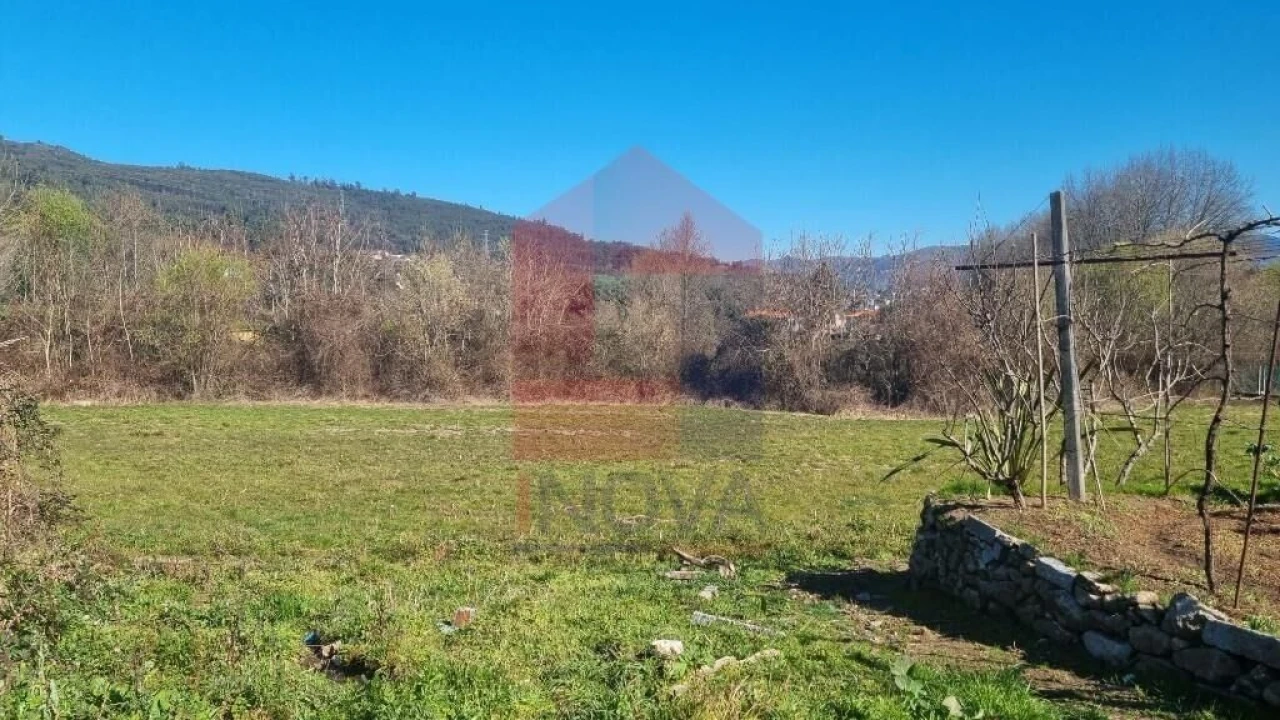 Quinta T0 para Venda em Pico de Regalados, Gondiães e Mós Foto 18