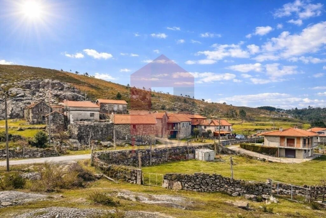 Moradia T2 para Venda em Chorense e Monte Foto 30