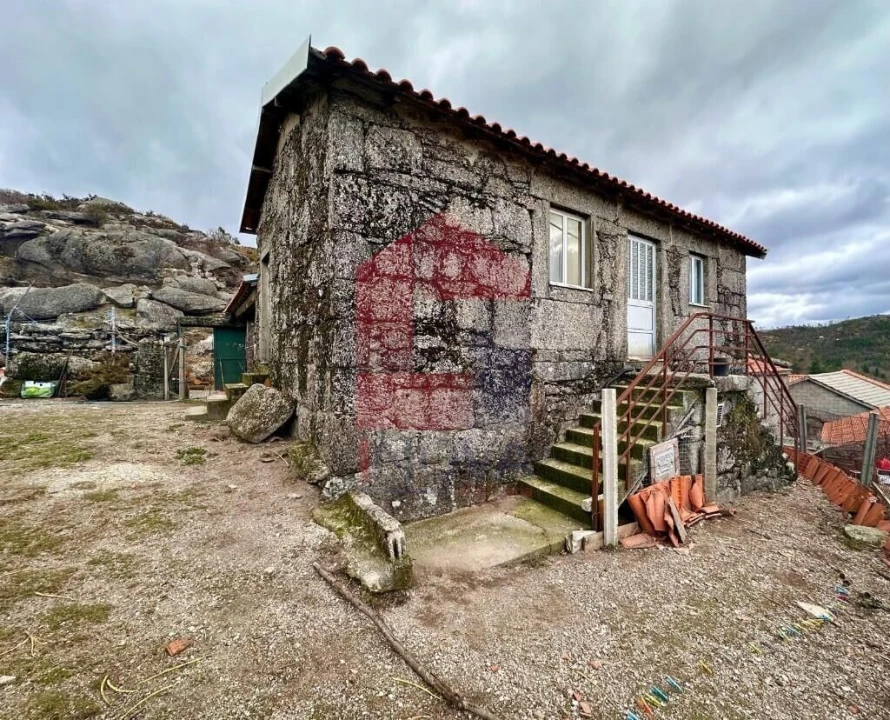 Moradia T2 para Venda em Chorense e Monte Foto 22