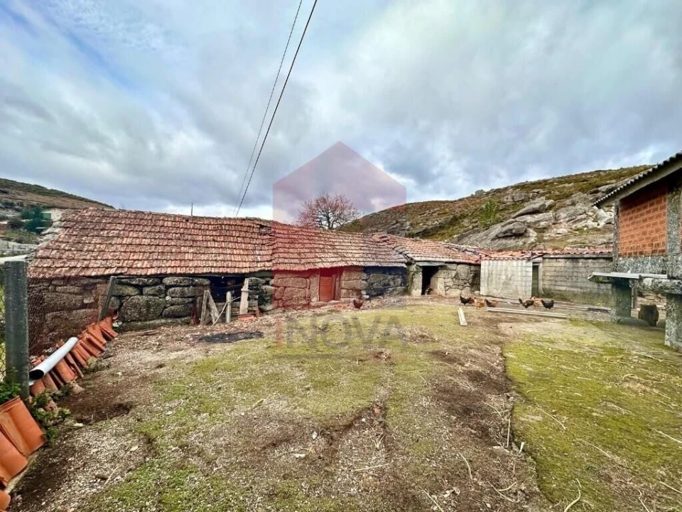 Moradia T2 para Venda em Chorense e Monte Foto 24