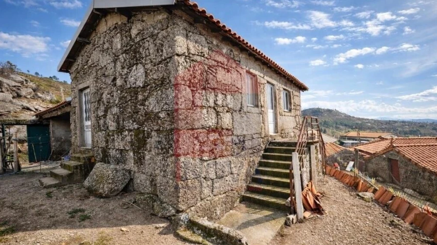 Moradia T2 para Venda em Chorense e Monte