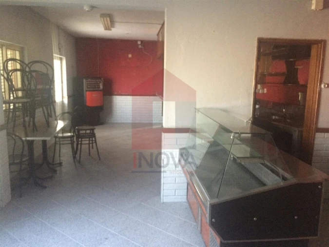 Moradia T4 para Venda em Pico de Regalados, Gondiães e Mós Foto 11