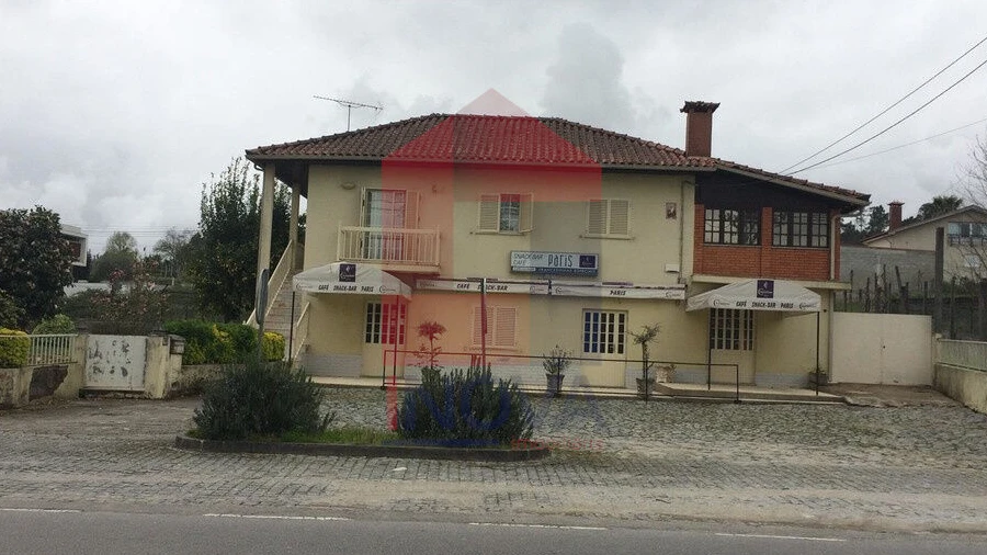Moradia T4 para Venda em Pico de Regalados, Gondiães e Mós