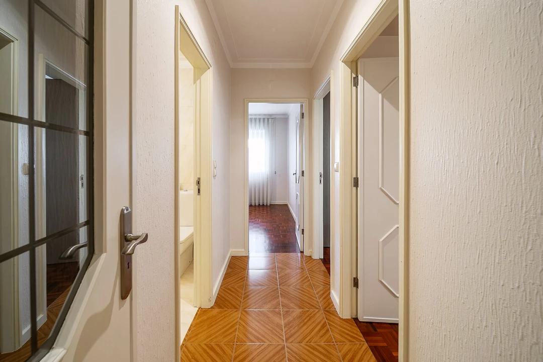 Moradia T6 para Venda em Mafamude e Vilar do Paraíso Foto 8