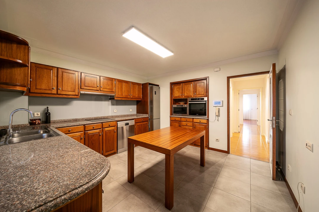 Moradia T6 para Venda em Mafamude e Vilar do Paraíso Foto 10