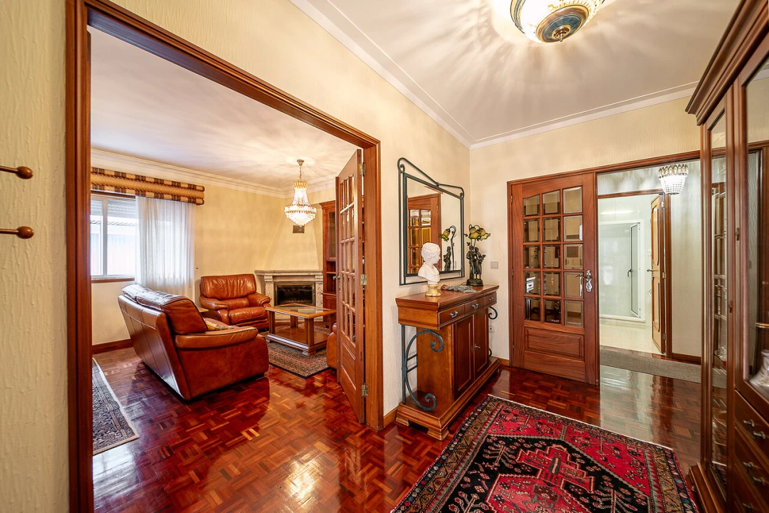 Moradia T6 para Venda em Mafamude e Vilar do Paraíso Foto 26