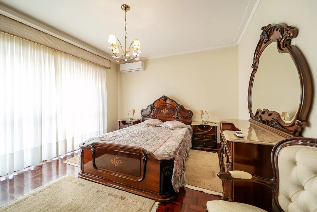 Moradia T6 para Venda em Mafamude e Vilar do Paraíso Foto 48