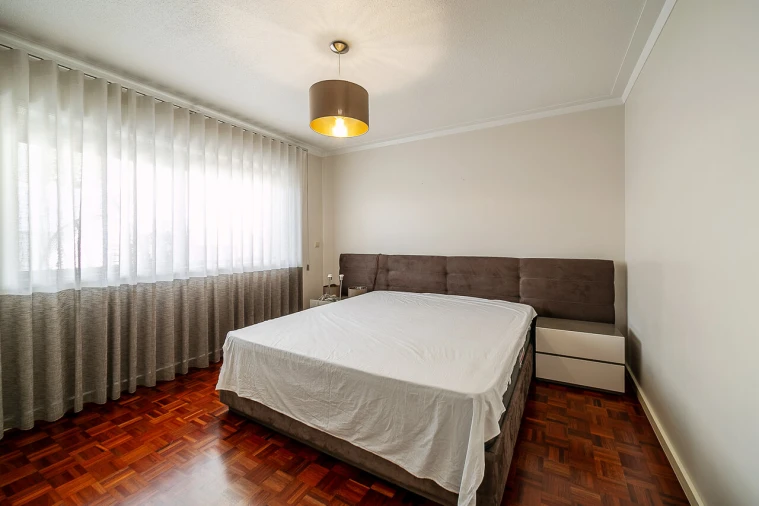 Moradia T6 para Venda em Mafamude e Vilar do Paraíso Foto 17