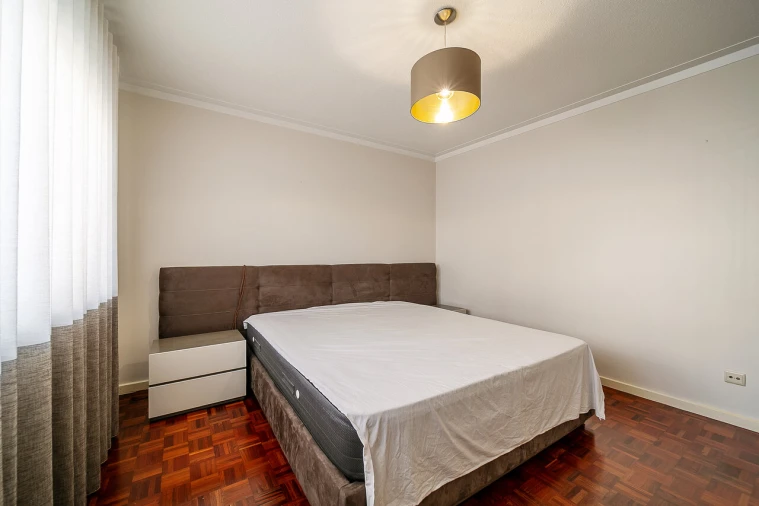 Moradia T6 para Venda em Mafamude e Vilar do Paraíso Foto 18