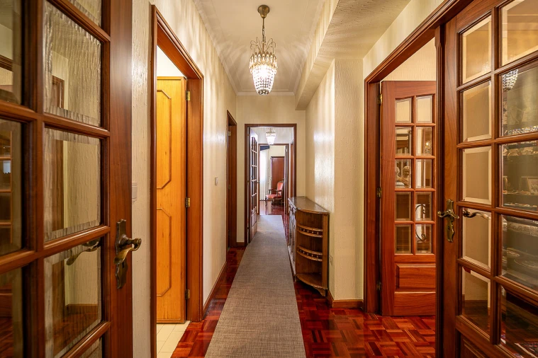 Moradia T6 para Venda em Mafamude e Vilar do Paraíso Foto 33